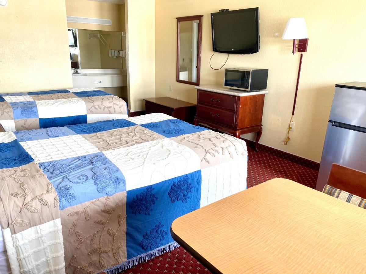 Regency Inn Fern Park エクステリア 写真